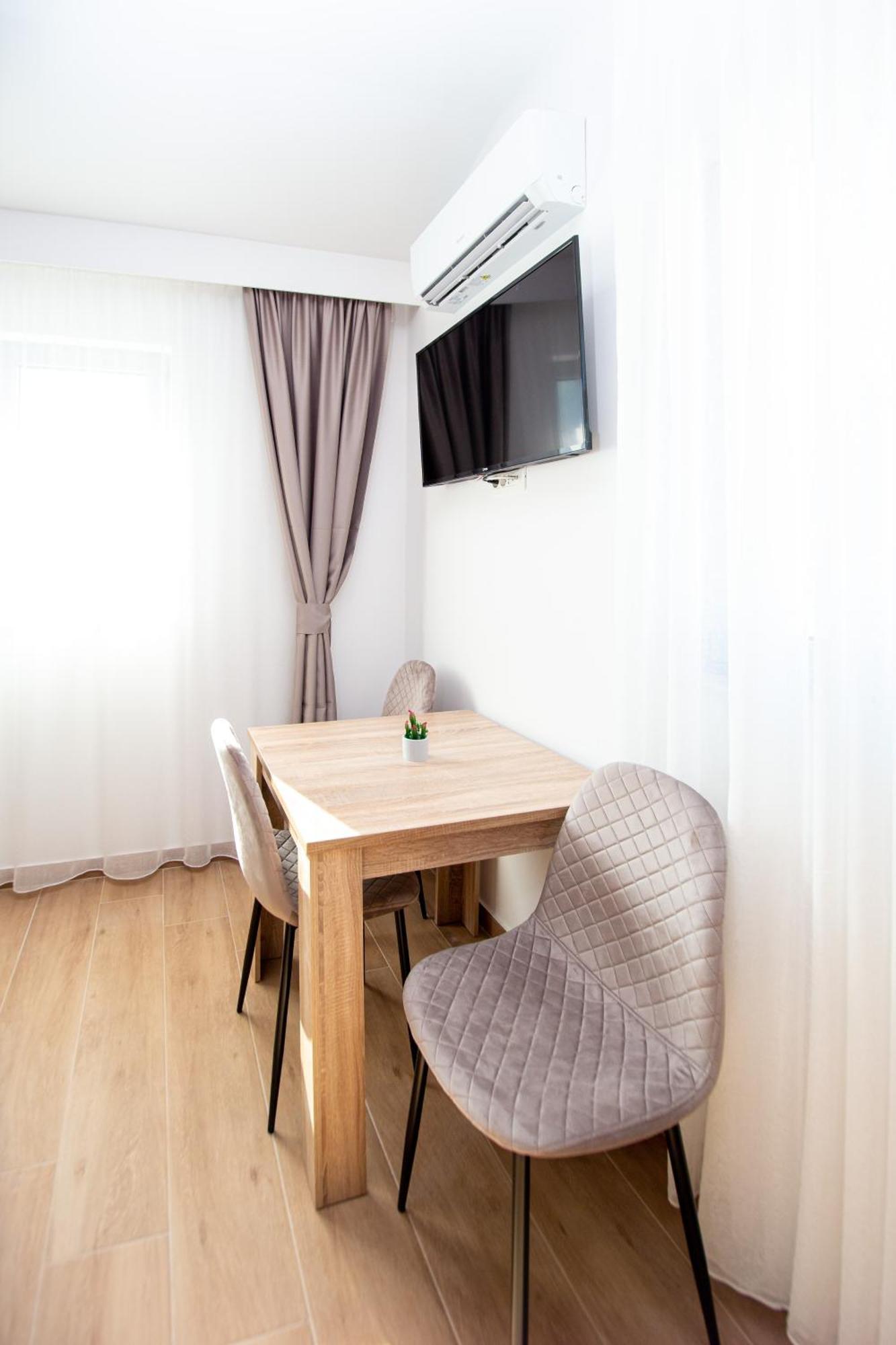 Apartments Sirena - Modern Stay With Free Parking Budva Luaran gambar