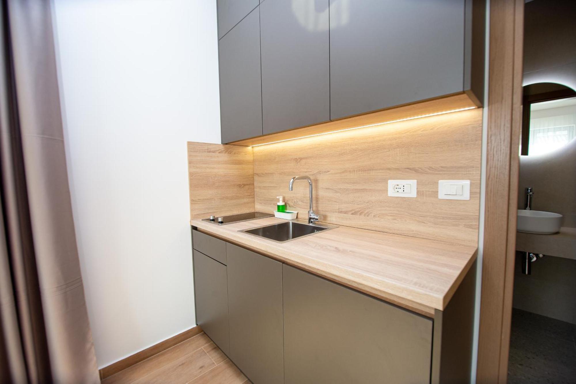 Apartments Sirena - Modern Stay With Free Parking Budva Luaran gambar