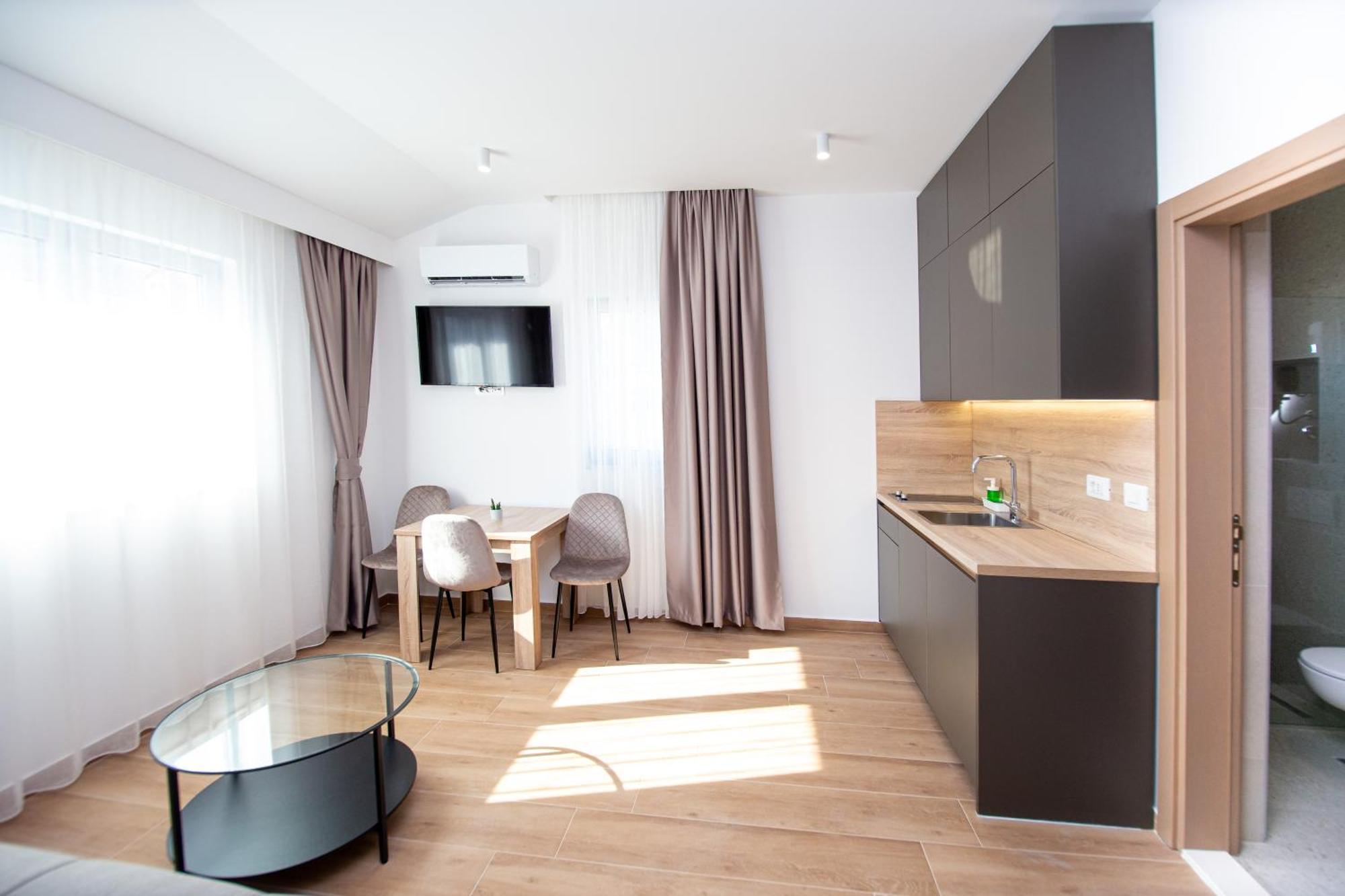 Apartments Sirena - Modern Stay With Free Parking Budva Luaran gambar