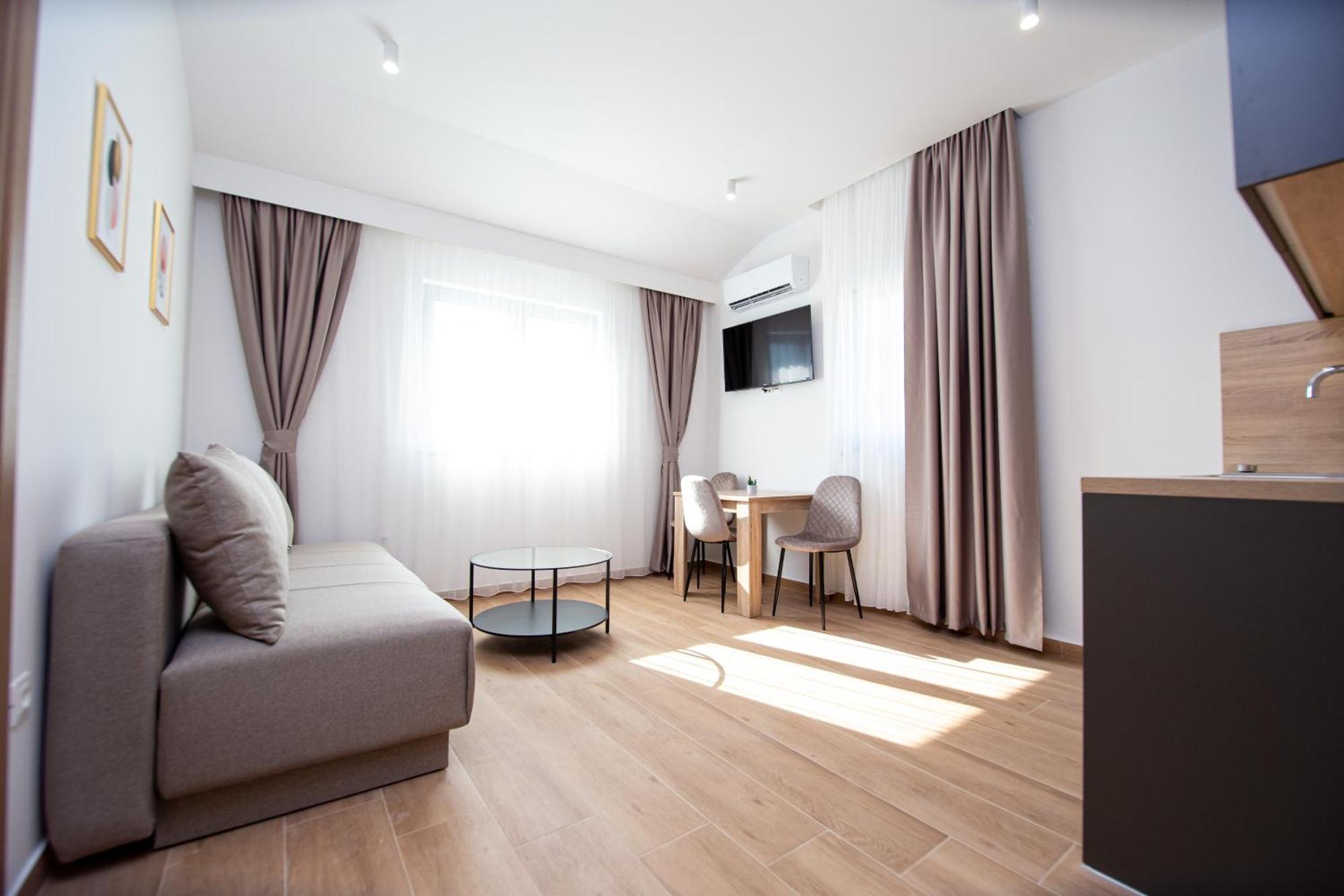 Apartments Sirena - Modern Stay With Free Parking Budva Luaran gambar