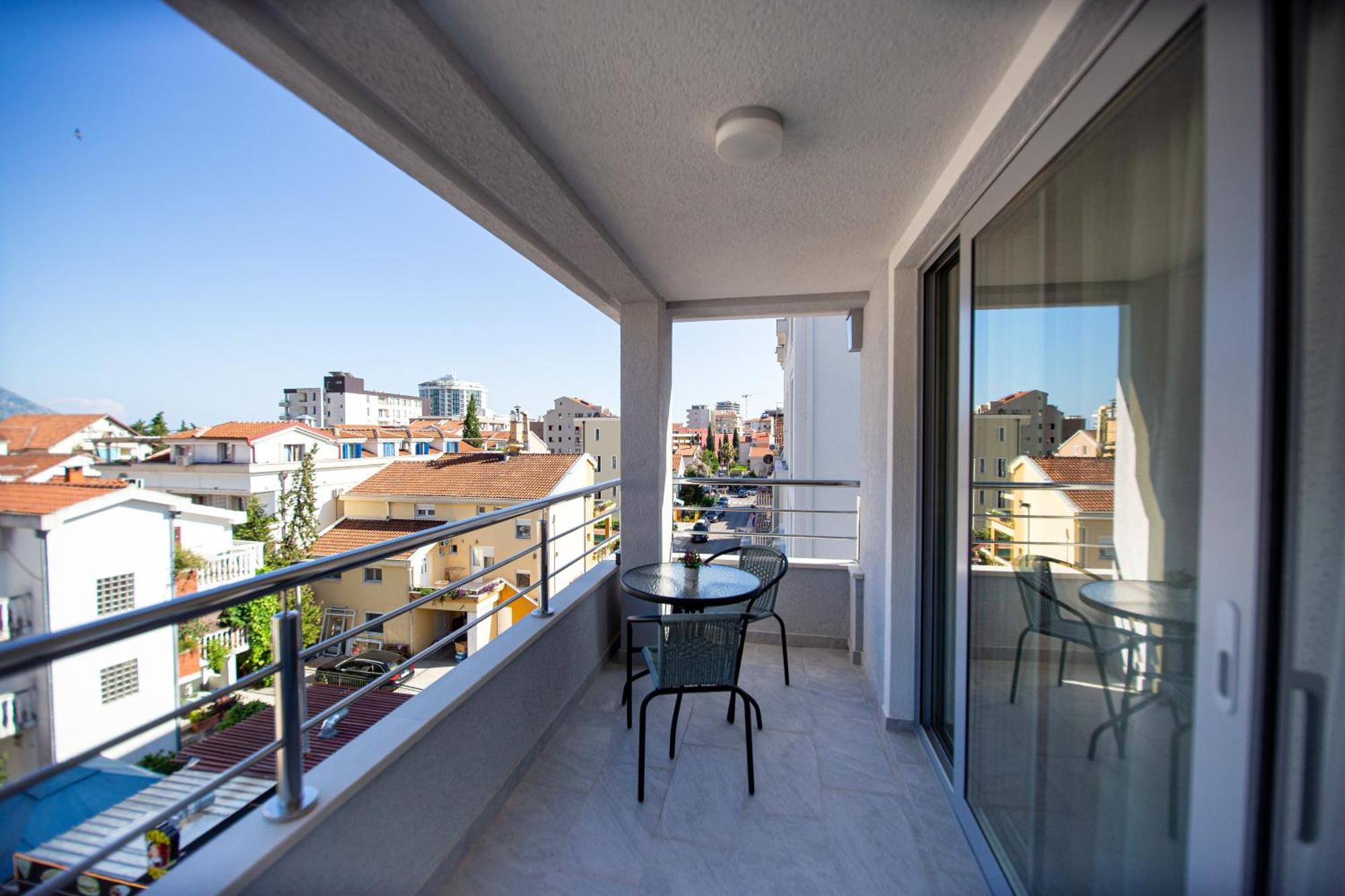 Apartments Sirena - Modern Stay With Free Parking Budva Luaran gambar