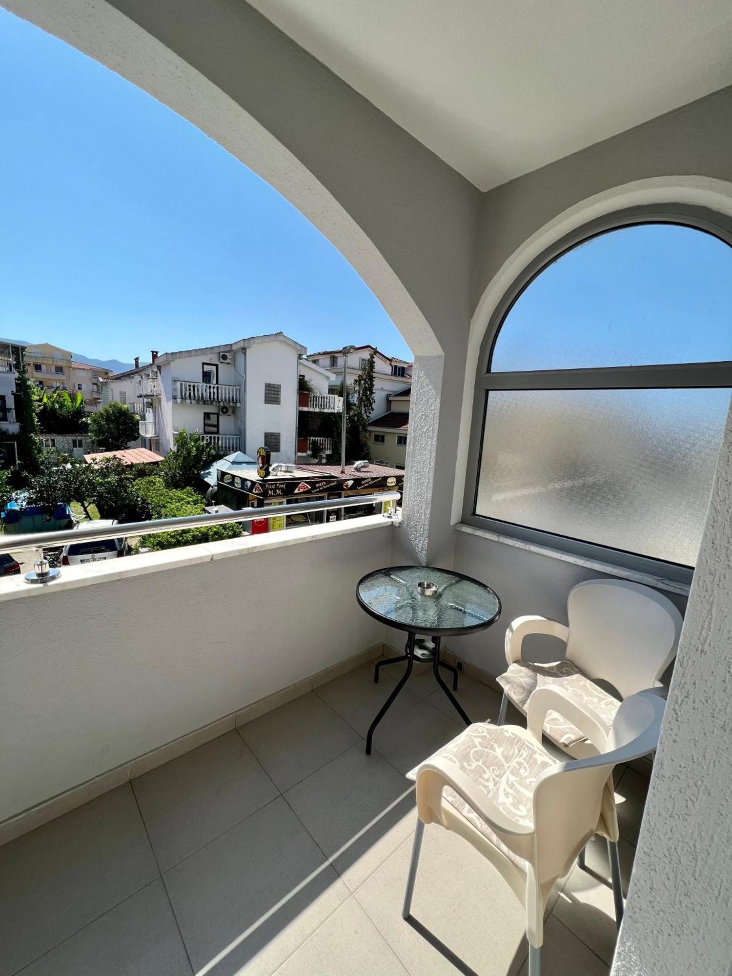 Apartments Sirena - Modern Stay With Free Parking Budva Luaran gambar
